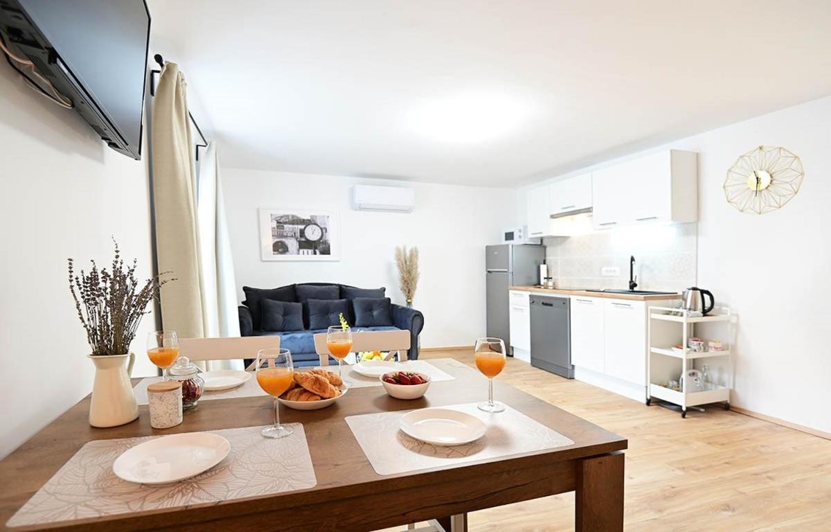 Apartment D & Studio L Dobrinj 외부 사진