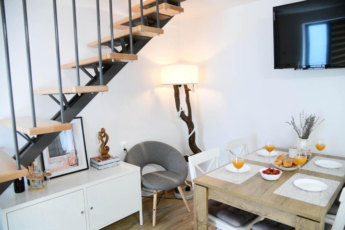 Apartment D & Studio L Dobrinj 외부 사진