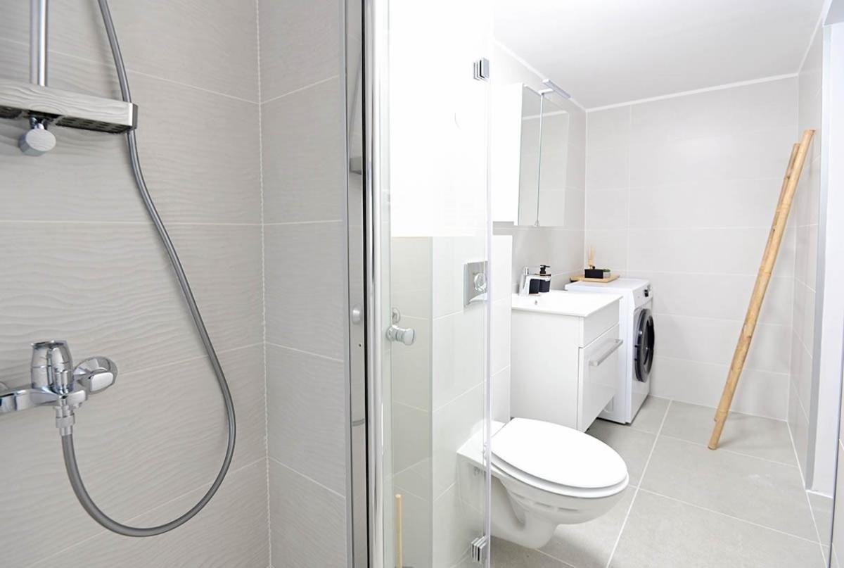 Apartment D & Studio L Dobrinj 외부 사진