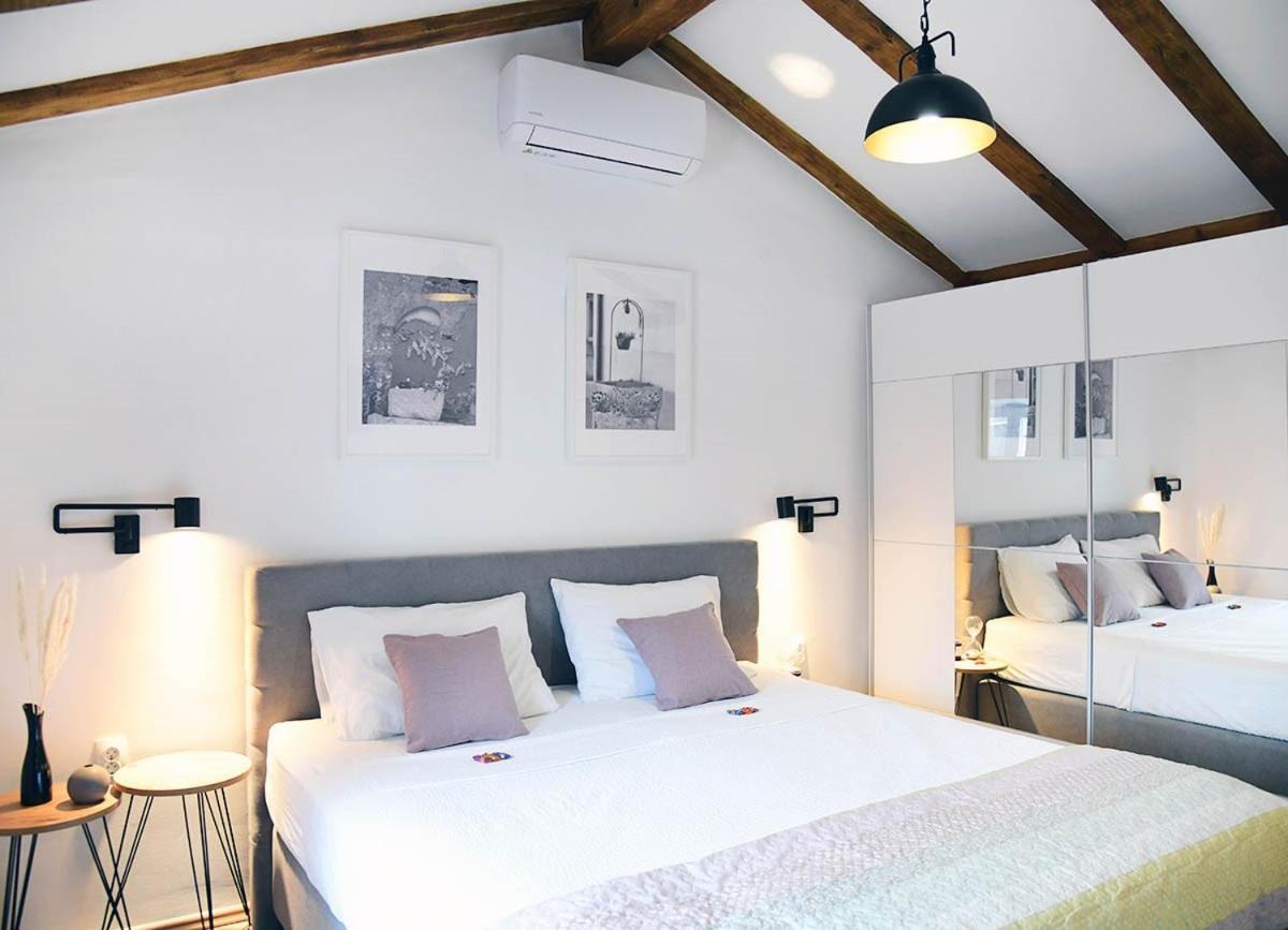 Apartment D & Studio L Dobrinj 외부 사진