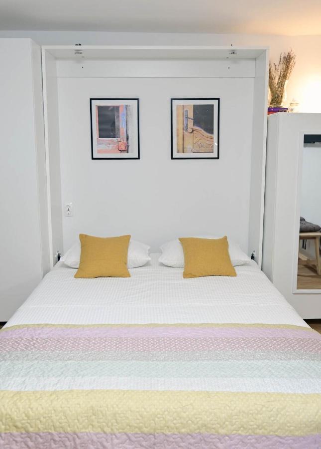 Apartment D & Studio L Dobrinj 외부 사진